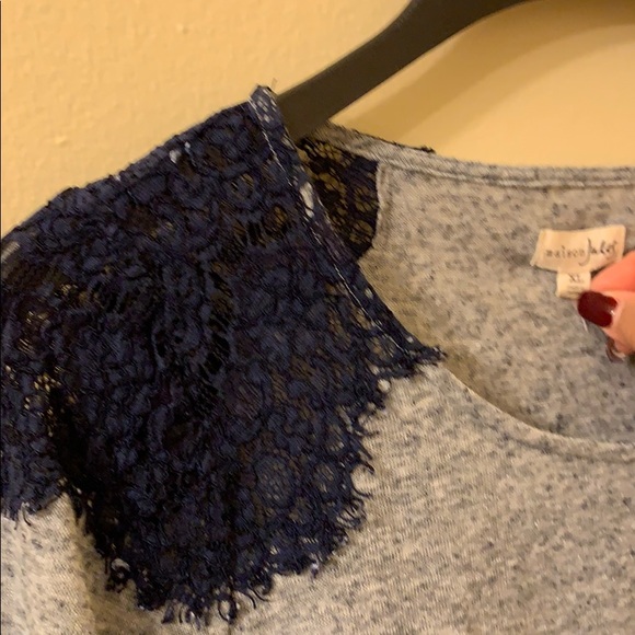 Top - Picture 4 of 4